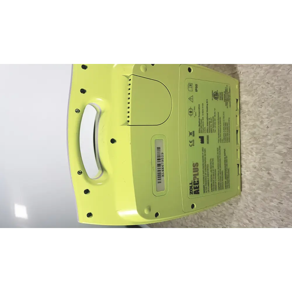 Zoll AED Plus Defibriillator and Carry Case - Automated External Defibrillator (AED)
